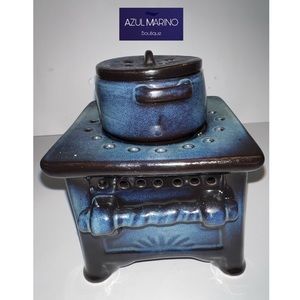 Vintage wax/oil/candle Pot burner in blue • Quemador de velas en azul •